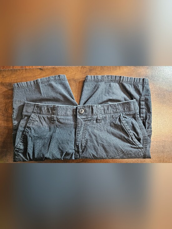 Urban X Other - Size 34 Urban Off Black Cargo Shorts
